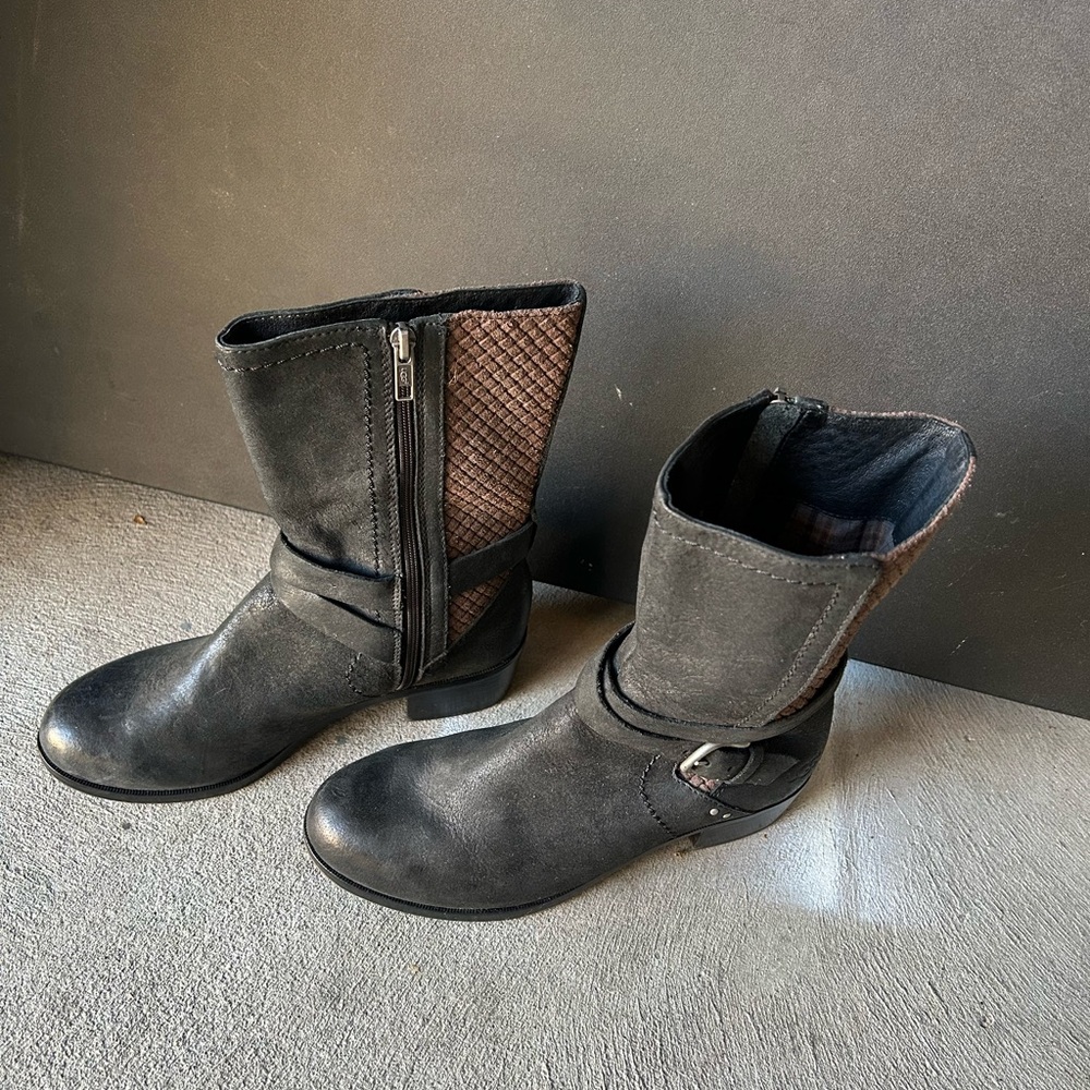 UGG Lula Mae Black/Espresso Leather Women's Boot NEW w/o box